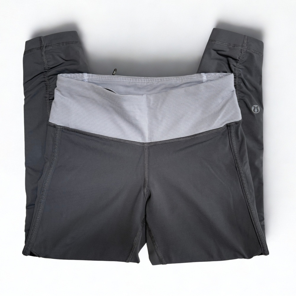 Lululemon Gray Cropped Workout Leggings
